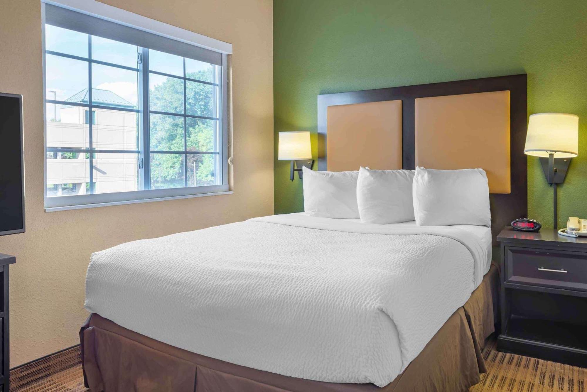 Extended Stay America Suites - Secaucus - New York City Area Buitenkant foto