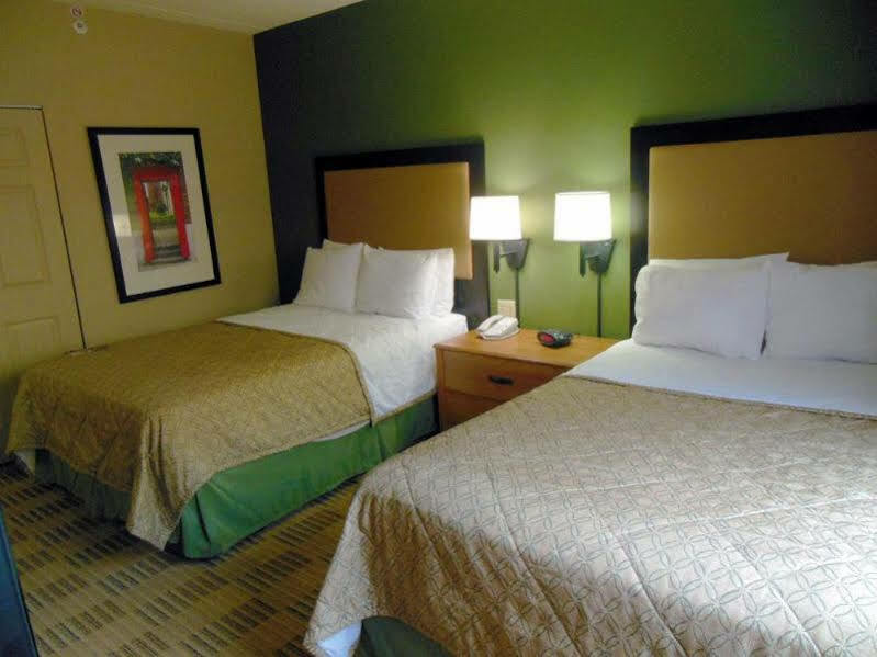 Extended Stay America Suites - Secaucus - New York City Area Buitenkant foto